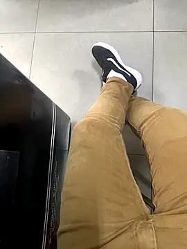 Hjsjsjsjjd online show from 11/05/25, 12:41