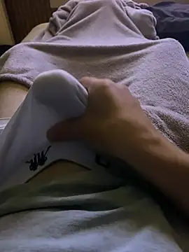 Snapshot of Hjsjsjsjjd chatting on 02/08/26, 05:05 Hjsjsjsjjd online show from 02/08/26, 05:05