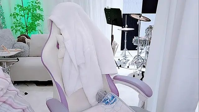 Vaness-a online show from 11/20/25, 12:44