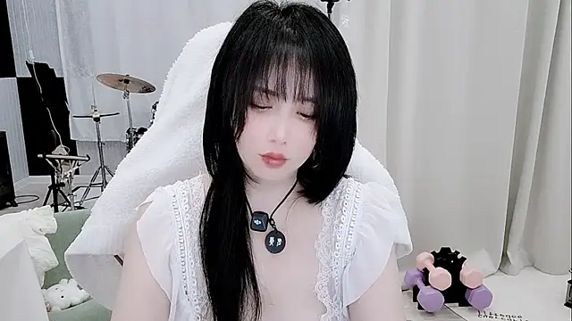 Snapshot of Vaness-a chatting on 05/31/26, 12:33 Vaness-a online show from 05/31/26, 12:33