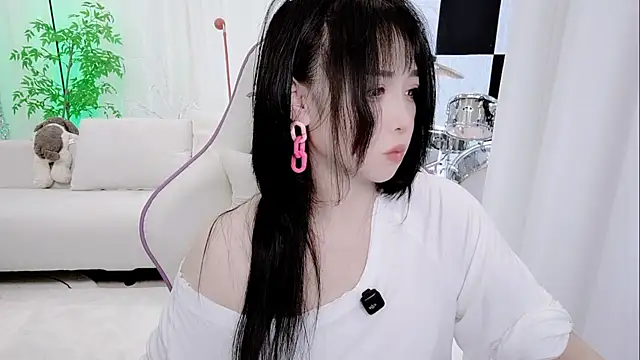 Vaness-a online show from 11/18/25, 03:48