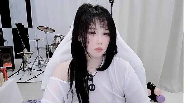 Snapshot of Vaness-a chatting on 04/25/26, 04:37 Vaness-a online show from 04/25/26, 04:37