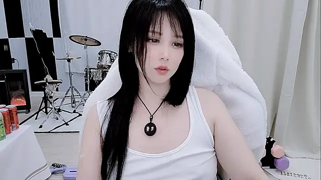 Vaness-a online show from 04/16/26, 08:09