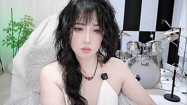 Vaness-a online show from 10/13/25, 03:24