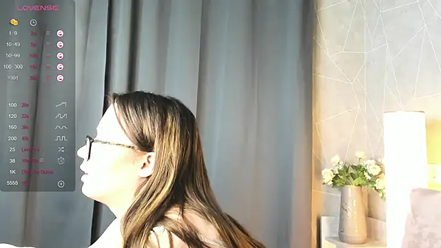 Snapshot of Jessica_Soon chatting on 02/07/25, 07:50 Jessica Soon online show from 02/07/25, 07:50