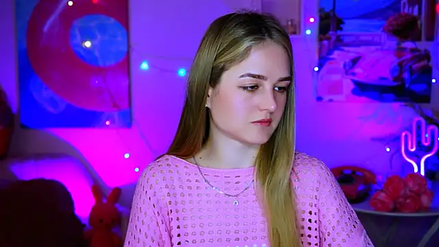 DeboraLarson online show from 03/21/25, 04:49