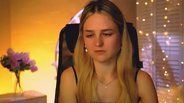 DeboraLarson online show from 10/13/25, 03:30