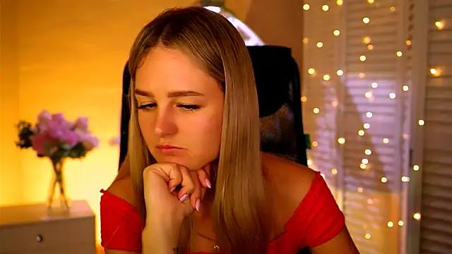 DeboraLarson online show from 11/14/25, 03:43