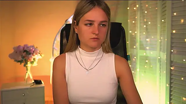 DeboraLarson online show from 04/07/26, 03:19