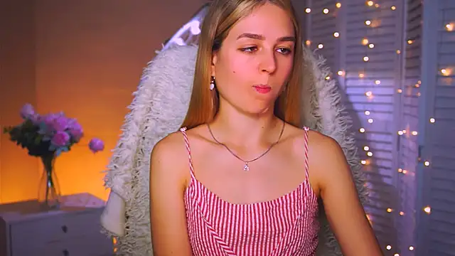 DeboraLarson online show from 10/04/25, 03:52