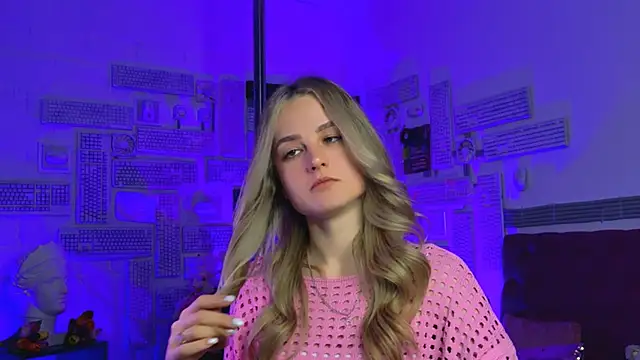 DeboraLarson online show from 03/13/25, 07:17