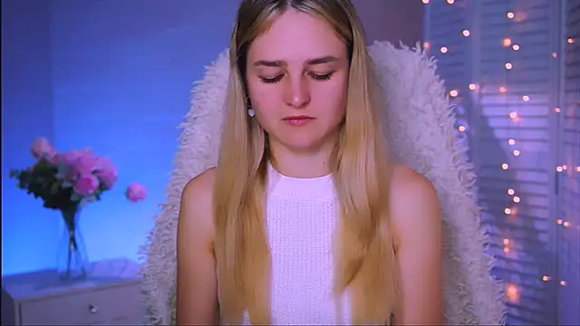 DeboraLarson online show from 10/03/25, 07:10