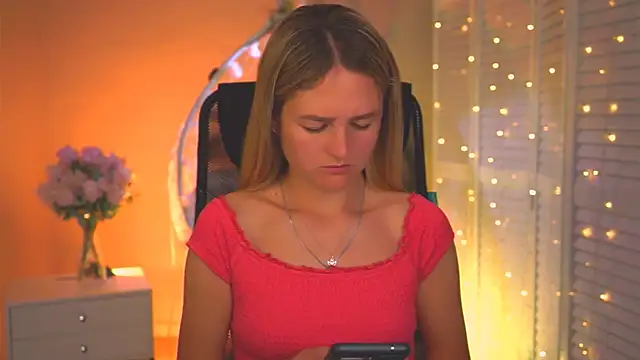 Snapshot of DeboraLarson chatting on 05/25/26, 03:06 DeboraLarson online show from 05/25/26, 03:06