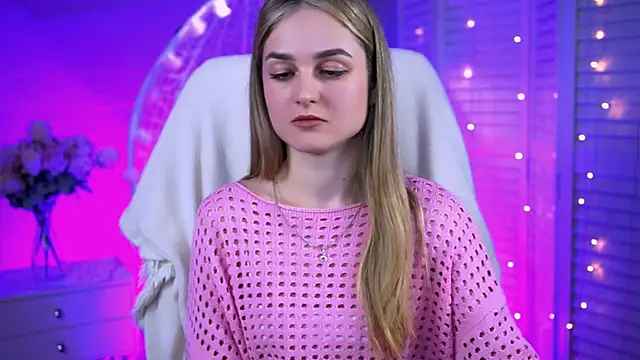 DeboraLarson online show from 03/19/25, 10:22