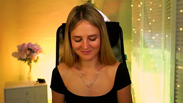 DeboraLarson online show from 04/10/26, 03:13