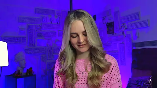 DeboraLarson online show from 03/13/25, 10:21