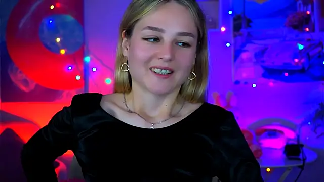 DeboraLarson online show from 10/17/25, 04:16