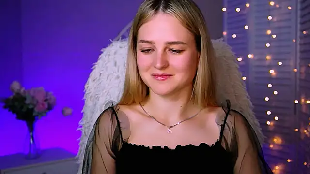 DeboraLarson online show from 10/07/25, 05:52