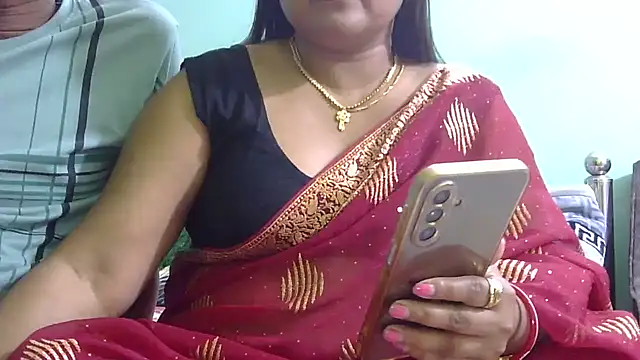 Snapshot of Couple_For_You18 chatting on 02/17/26, 11:29 Couple For You18 online show from 02/17/26, 11:29