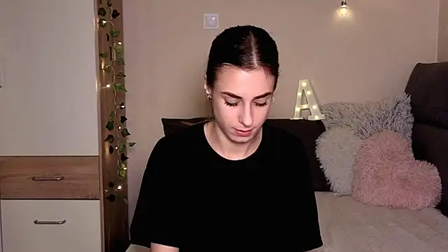 Hidden Gem  online show from 12/15/25, 08:14