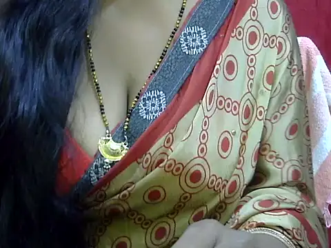 HOT-SEEMAA online show from 11/26/25, 08:25