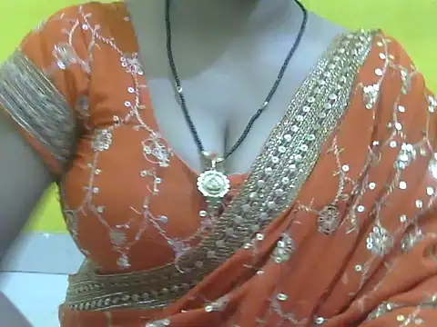 HOT-SEEMAA online show from 06/06/26, 07:41