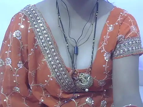HOT-SEEMAA online show from 05/01/26, 06:57