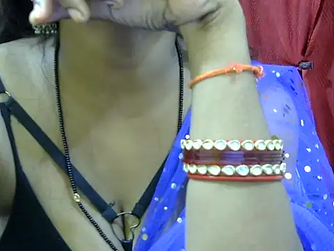 Snapshot of HOT-SEEMAA chatting on 09/28/25, 12:01 HOT-SEEMAA online show from 09/28/25, 12:01