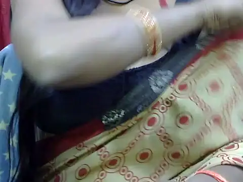 Snapshot of HOT-SEEMAA chatting on 11/06/25, 03:27 HOT-SEEMAA online show from 11/06/25, 03:27