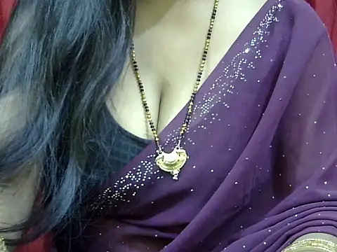 HOT-SEEMAA online show from 11/22/25, 07:46