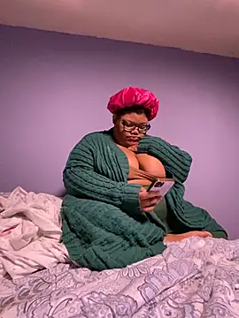 Snapshot of dondivax3 chatting on 03/18/25, 07:55 dondivax3 online show from 03/18/25, 07:55