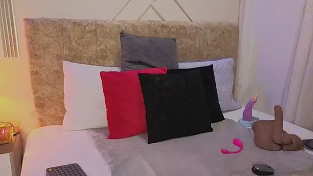 ashley  foxx  online show from 04/11/26, 01:59