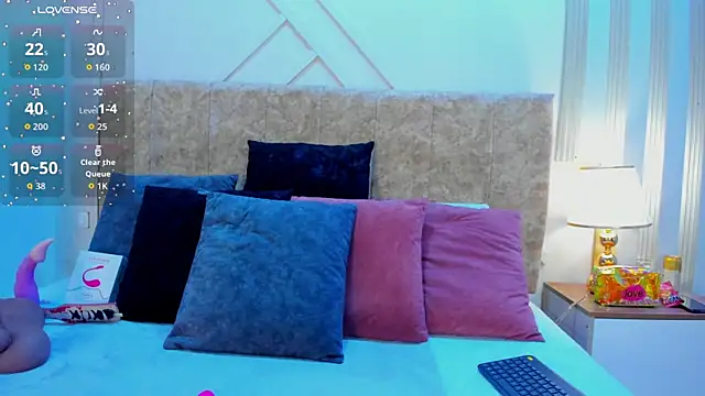 ashley  foxx  online show from 11/12/25, 01:26