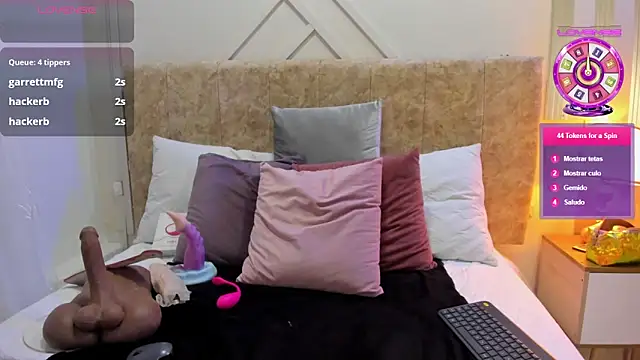 ashley  foxx  online show from 01/05/26, 05:27