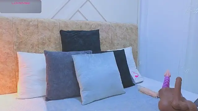 ashley  foxx  online show from 02/14/26, 02:39