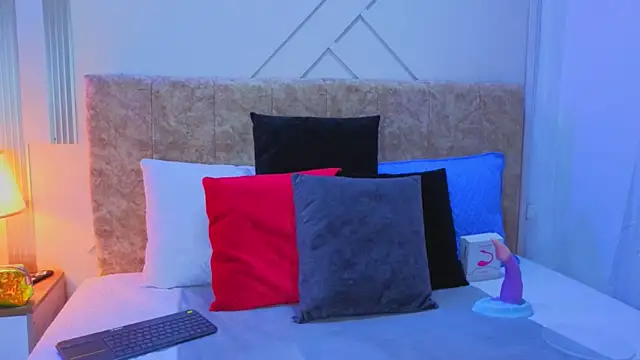 ashley  foxx  online show from 04/07/26, 02:08