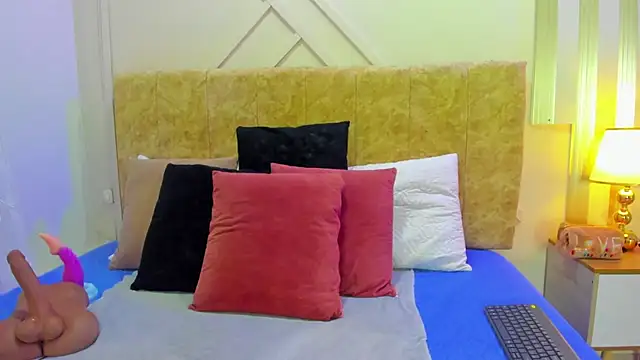 ashley  foxx  online show from 10/22/25, 01:54