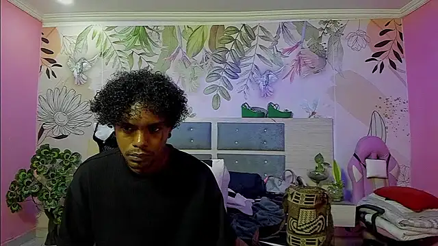 bigblackhotx1 online show from 01/18/26, 12:52