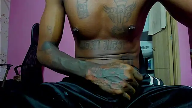 bigblackhotx1 online show from 03/18/26, 10:18