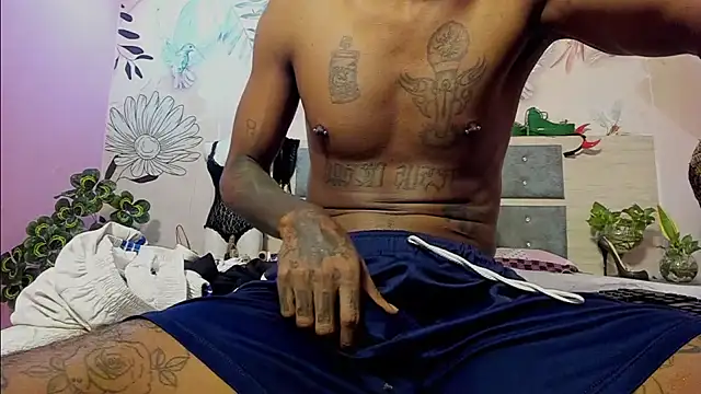 bigblackhotx1 online show from 01/07/26, 01:16