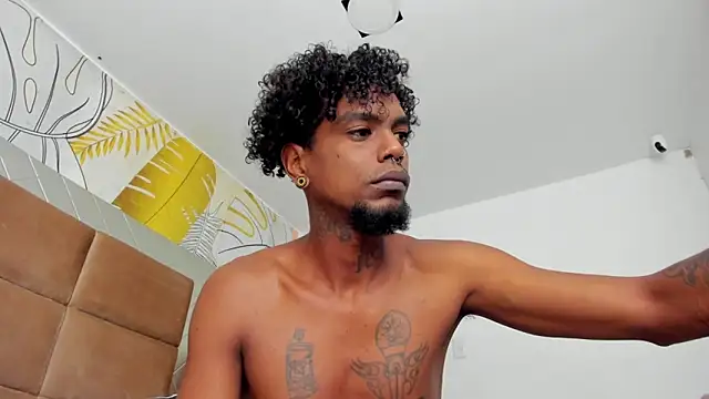 bigblackhotx1 online show from 12/02/25, 06:37