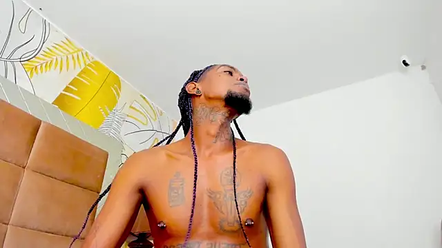 bigblackhotx1 online show from 11/02/25, 01:05