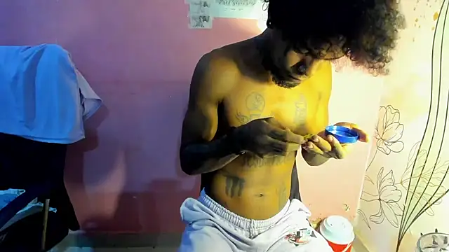 bigblackhotx1 online show from 05/01/26, 12:04