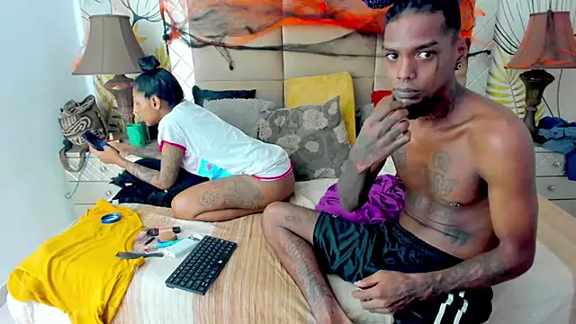 bigblackhotx1 online show from 11/01/25, 12:43