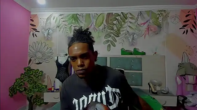 bigblackhotx1 online show from 02/04/26, 01:17