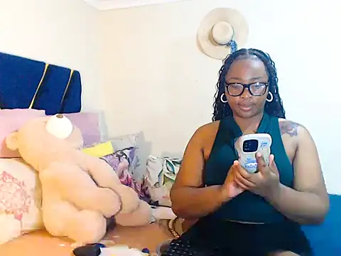 veronica1xxx online show from 12/23/25, 12:33