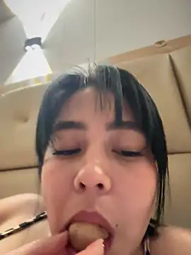 Snapshot of darsha_90 chatting on 03/04/25, 03:11 darsha 90 online show from 03/04/25, 03:11