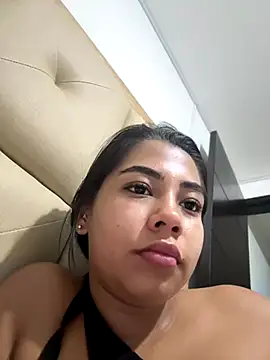 Snapshot of darsha_90 chatting on 10/04/25, 12:01 darsha 90 online show from 10/04/25, 12:01