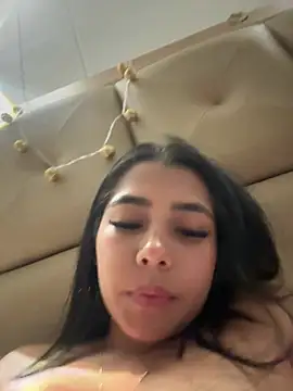 Snapshot of darsha_90 chatting on 01/20/25, 03:26 darsha 90 online show from 01/20/25, 03:26