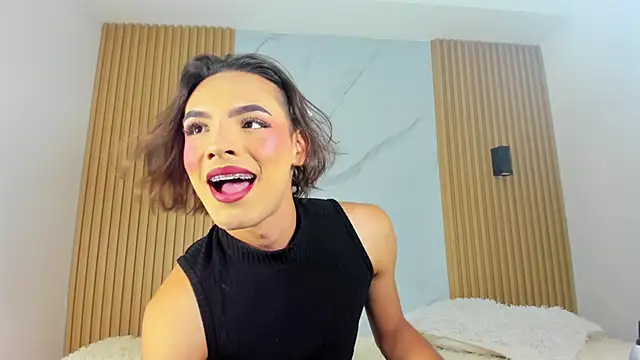 Snapshot of miss_Ari chatting on 12/20/24, 06:56 miss Ari online show from 12/20/24, 06:56